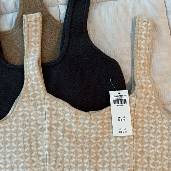 New! ✨ Abercrombie Knit Tank Bundle - Picture 2 of 5
